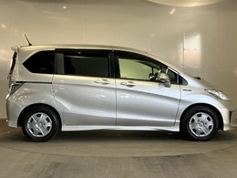 弊社のお客様からのワンオーナーの下取り車で入荷しました。弊社の整備記録も有るので、安心してお乗り頂けるお車です！