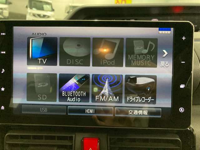 【純正SDナビ】　こちらのお車のナビはCD/DVD再生・フルセグTVの視聴・BLUETOOTHオーディオがお使いいただけます！