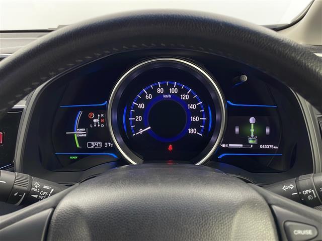 【スピードメーター】メーターがシンプルで見やすく運転しやすいですね！