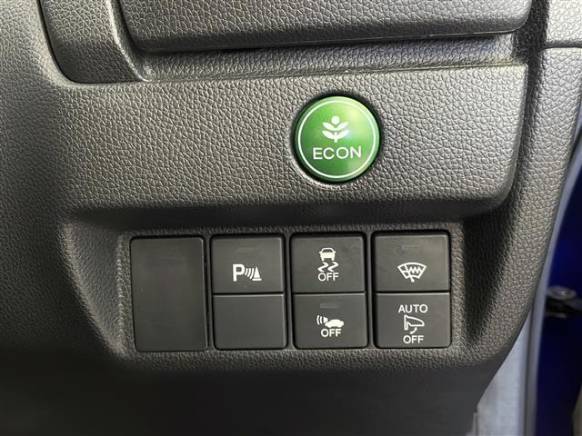 【運転席操作部】快適なドライブを楽しむための機能が装備されています！運転席から触れるので、使いやすいです！除菌プランいれていただくと、さらに清潔で安心していただけます！