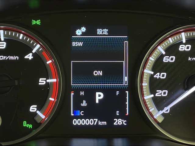 【スピードメーター】メーターがシンプルで見やすく運転しやすいですね！