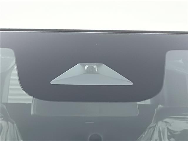 【Honda SENSING】ホンダの安全装備を搭載しています！機能には限界があるためご注意ください。◆搭載機能例：衝突軽減ブレーキ/歩行者事故低減ステアリング/路外逸脱抑制/標識認識/ACC