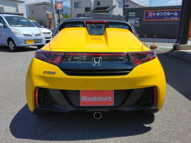 納車前に100項目以上の徹底整備を行ってから、お客様へ納車いたします。納車前整備での部品代など費用はいただきません。