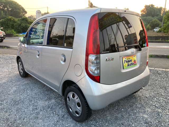 すぐ乗って帰れるシステムのってカエールシステムを採用！車検が残っているお車を気に入ったらその場で乗って帰れます！（条件等あります。スタッフにお尋ねください）1か月以内に名義変更して頂ければOK！