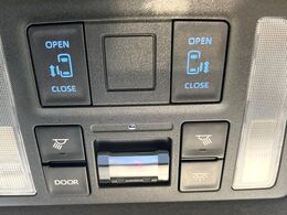 【両側パワースライドドア】スマートキーや運転席のスイッチで後席両側スライドドアの開閉が可能♪電動だから力を入れてドアを開ける必要が無く、小さなお子様でも簡単に開け閉めでき快適です♪