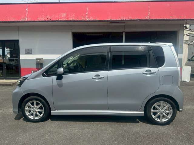 自社工場は、独立した車検、修理工場になります。いつも安心してお乗りいただくためのアフターケア、おまかせください♪