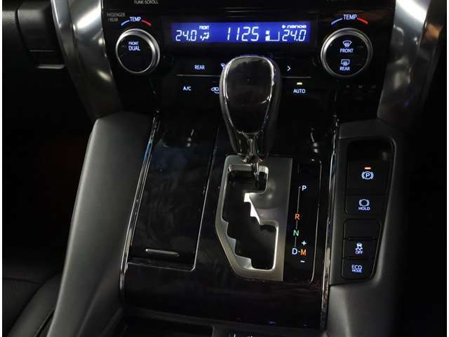 トヨタ認定車両検査員の保証付ですので、ご安心してお選び頂けます。