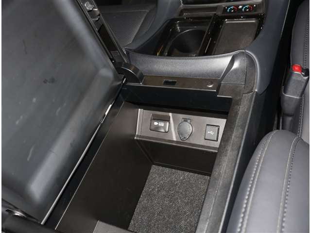 「ピカット一平」とは、埼玉トヨペットがその持てる技術を注ぎ、心を込めて作り上げるU-CAR「中古車のブランド名」です。