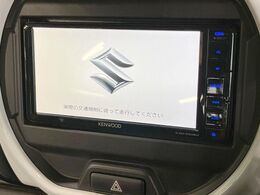 【純正ナビ】人気の純正ナビを装備。オーディオ機能も充実しており、Bluetooth接続すればお持ちのスマホやMP3プレイヤーの音楽を再生可能！毎日の運転がさらに楽しくなります！！
