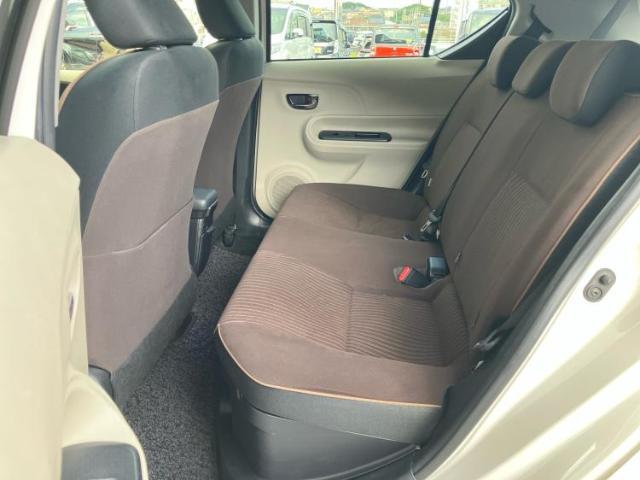 WECARSでは各商談席に大型モニターをご用意しております！見やすい大画面でゆったりと全国の在庫をご覧いただけます！是非ご来店お待ちしております！