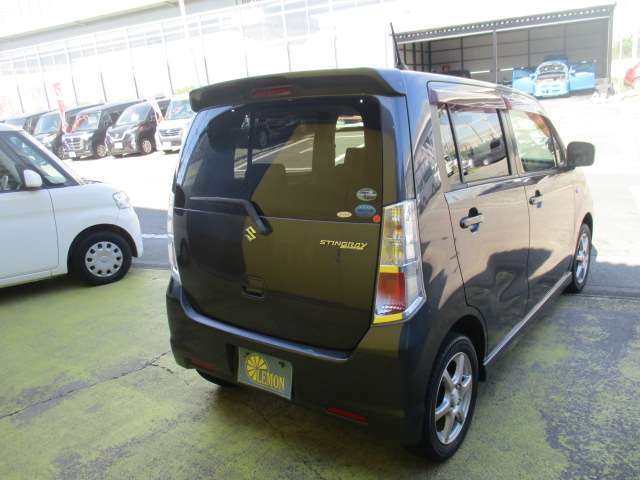 当社は全車に外装・内装クリーニング済み！！外装の磨きと室内クリーニングを施したお車です。ピカピカのお車を是非店頭でご確認下さい。