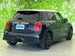 全国に店舗を展開しているのでどこでもお取り寄せが可能です！この車が気になるけど遠方だから・・・と諦める必要はありません！※別途陸送費が必要です。