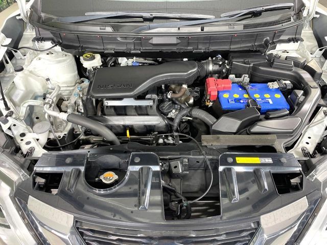 親切・丁寧な専門メカニックスタッフが応対！・車検・点検整備・事故等の修理などアフターサービスも安心。お車のカスタマイズもネクステージのサービススタッフまでご相談ください！