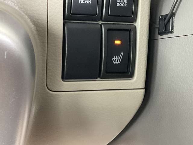 運転席シートヒーター