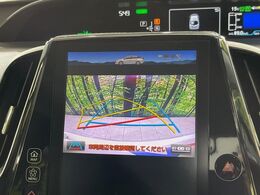 【バックカメラ】駐車時に後方がリアルタイム映像で確認できます。大型商業施設や立体駐車場での駐車時や、夜間のバック時に大活躍！運転スキルに関わらず、今や必須となった装備のひとつです！