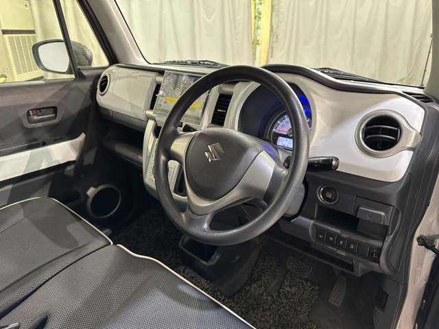 当店のこだわりはズバリ「価格」です。車両仕入れにとことんこだわり、良質な車両を安く取り揃えております。