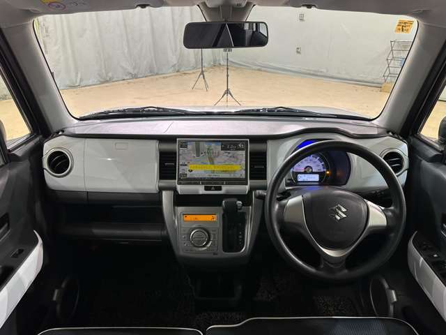 納車前にはスタッフによってピカピカに仕上げてご納車致します。オプションでガラスコーティングなどオススメ品も格安で承ります！