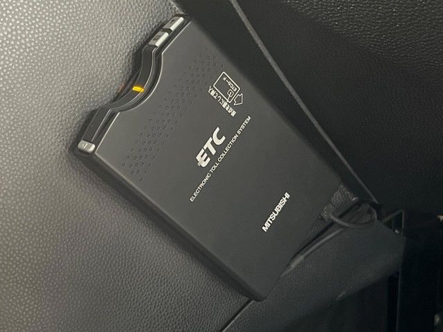 【ETC】高速道路の料金所をストレスなく通過！話題のスポットやサービスエリアに多い「スマートIC」利用時は必須のアイテムです。当店でセットアップを実施、ご納車当日からすぐにご利用いただけます！
