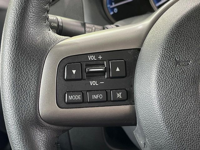 【ステアリングスイッチ】運転中、前方から目線をそらすことなく、オーディオ等の操作が可能な便利機能！安心＆快適なドライブを演出してくれます♪