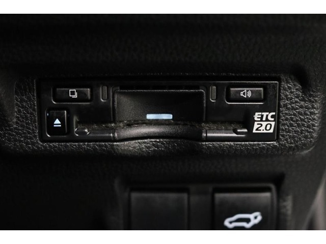 ETC機能に加え、渋滞回避支援や安全運転支援のサービスが受けられるETC2.0を装備！