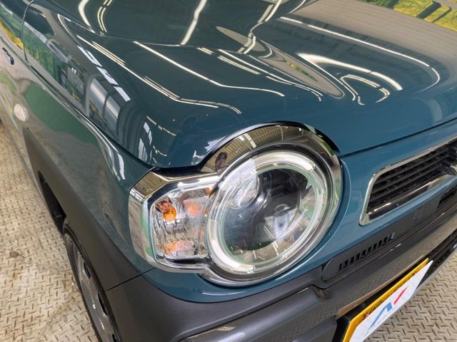 【LEDヘッドランプ】長寿命かつ視認性に優れたLEDヘッドライト。明るいLEDは暗い夜道でも安心です。ヘッドライトの劣化を防ぐコーティングの施工も承りますので、担当スタッフにお気軽にお申し付け下さい。