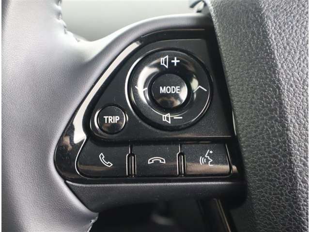 ハンドルを握ったままオーディオ操作ができます！