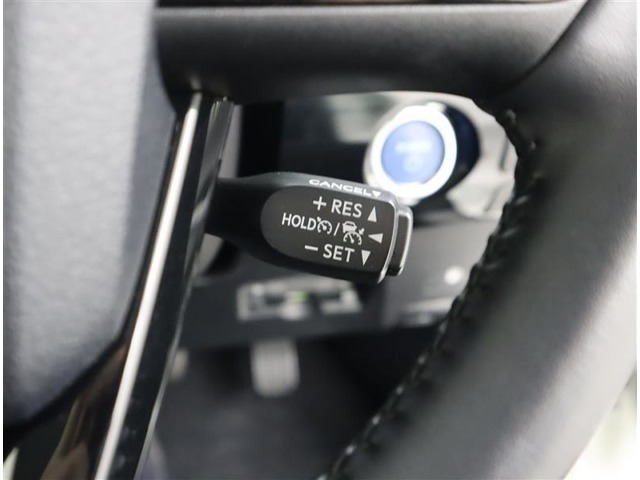 クルーズコントロール機能付いています！高速道路でアクセル操作をせずとも設定した速度で走行してくれるので疲労感の軽減になります♪