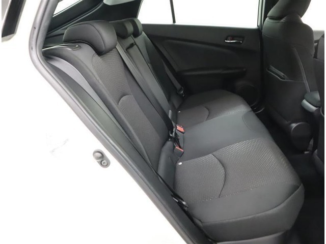 後席もゆったりしていて快適に過ごしやすいです♪