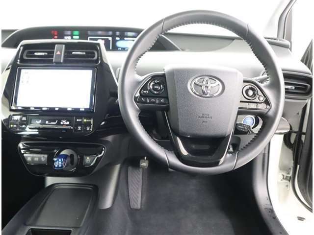 見通しのよいすっきりとした視界で、誰でも運転しやすいです。運転のしやすさは疲れにくさにも繋がりますよ♪