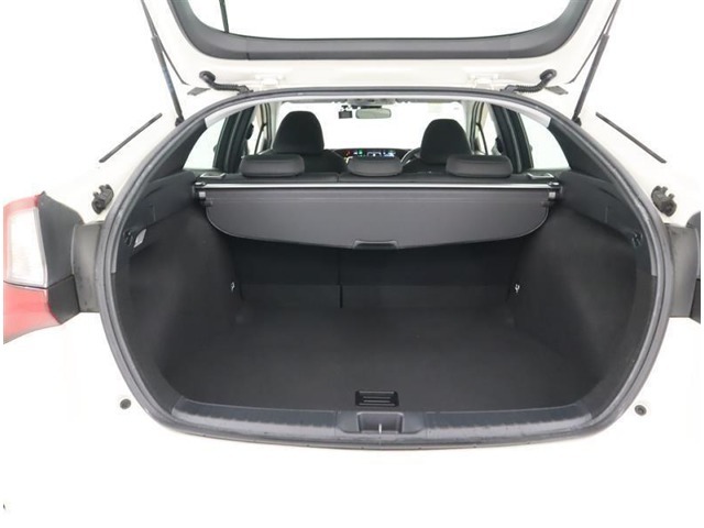 広々としていて、大きい荷物まで楽々収納できます！