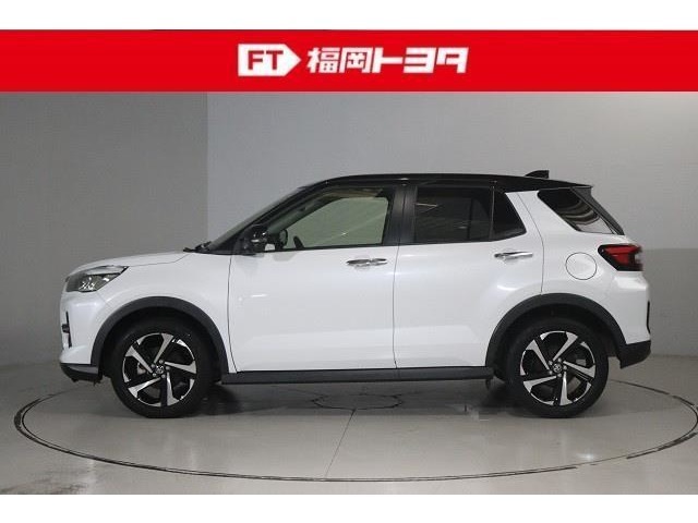 ☆トヨタ認定中古車☆ハイブリットシステム診断書と初度登録年月から10年間（走行20万キロまで）、ハイブリット機構の無料保証が付いています。