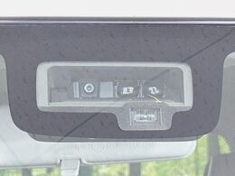 【スズキ　セーフティサポート】走行中に前方の車両等を認識し、衝突しそうな時は警報とブレーキで衝突回避と被害軽減をアシスト。より安全にドライブをお楽しみいただけます。