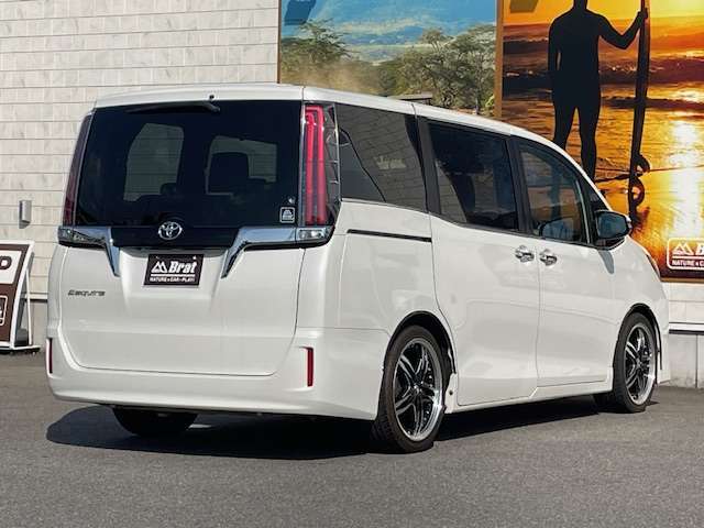 Bratは全国ガリバー店舗を運営する東証プライム上場の「IDOMグループ」が運営するSUV、自社カスタムを施したカスタムカーを専門として販売しております。
