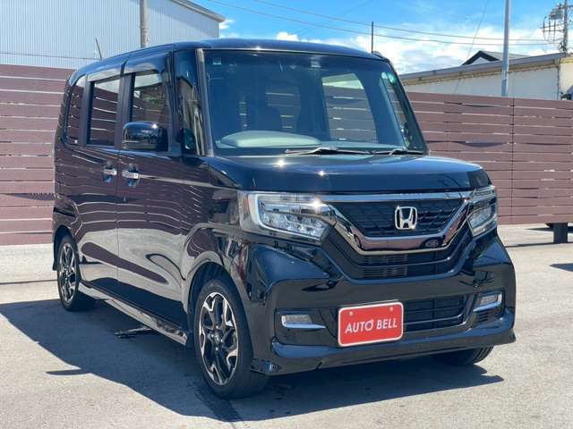 全ての車をご納車前に第3者機関にて査定、チェックを受けております。メーターの巻き戻し、災害車などは一切販売は致しません。
