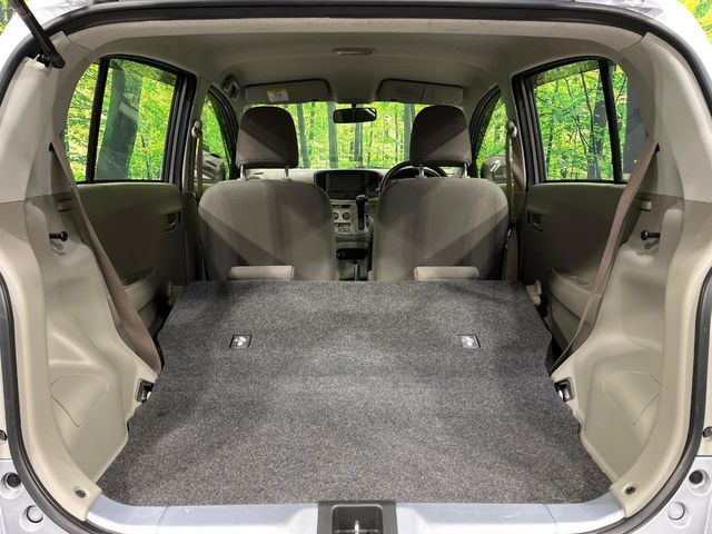 普段のお買い物や通勤、送迎等に十分な荷室スペースを確保しております。セカンドシートを倒すと、大きな荷物の積載も可能です♪
