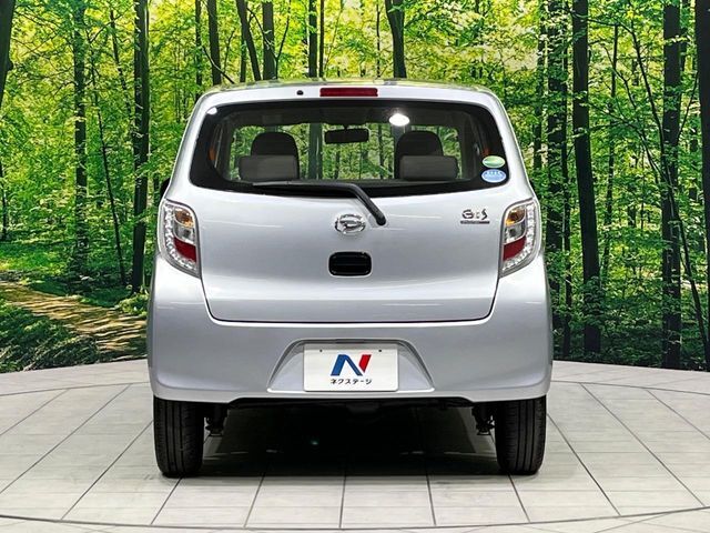 安心の最長10年・走行無制限保証（有償）をご用意。保証内容も充実はもちろん、無料点検＆オイル交換や、年中無休の全国・24時間ロードサービスも付帯されておりますのでご安心下さい。