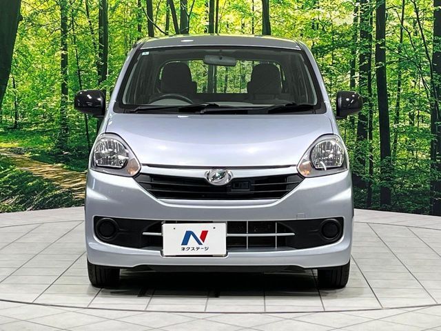 弊社では、全車『修復歴なし』のお車のみ取り扱っております。専任バイヤーによる厳選した仕入れの後、入庫後の車両チェックを行い、ネクステージが認定した高品質な中古車をご提供しております。