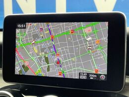 ●純正ナビ:一体感のあるナビは、高級感ある車内を演出してくれます。Bluetooth再生などオーディオ機能も充実しておりますので、運転もより楽しめます♪