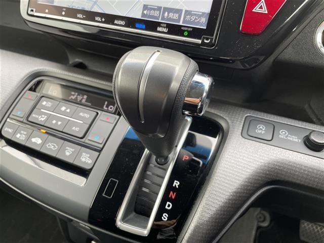 店舗にて現車の確認もいただけますので、お電話で在庫のご確認の上是非ご来店くださいませ！！！
