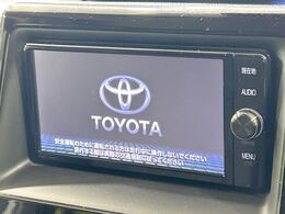 【純正ナビ】人気の純正ナビを装備。オーディオ機能も充実しており、Bluetooth接続すればお持ちのスマホやMP3プレイヤーの音楽を再生可能！毎日の運転がさらに楽しくなります！！