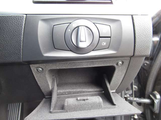 運転席側小物入れ♪