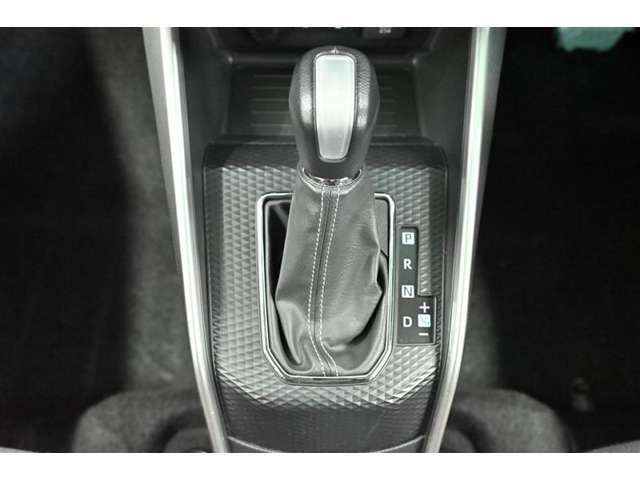 まるごとクリーニングは外装もボディ・タイヤはもちろん、エンジンルームまで徹底的に洗浄しています。さらにボディの磨き上げ、コーティングも行っています！！