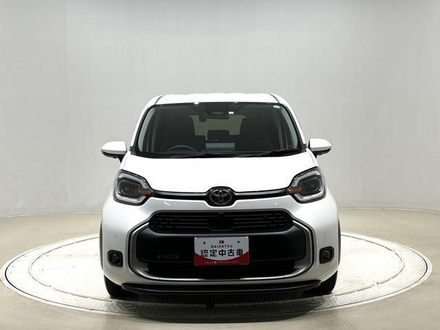 【当社専門スタッフがキレイにしてます】ダイハツ広島では展示前に当社中古車センターにてクリーニング！店舗でも定期的に洗車♪品質には自信があります！お気軽にご来店下さい