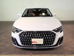 高度な訓練・教育を受けたAudi専門のテクニシャンが、100項目にもおよぶ精密な点検を実施。すべてをクリアしたAudi車だけがあなたのお手元に届けられます。