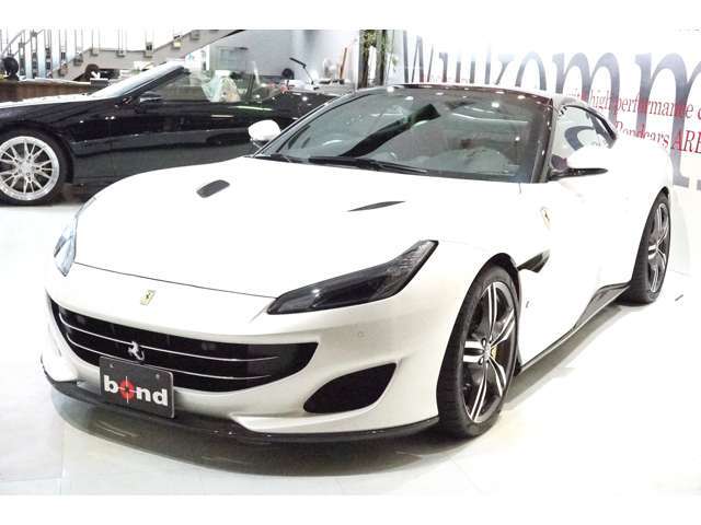 バルブコントローラーやホイールスペーサーなどカスタムも充実の1台です！