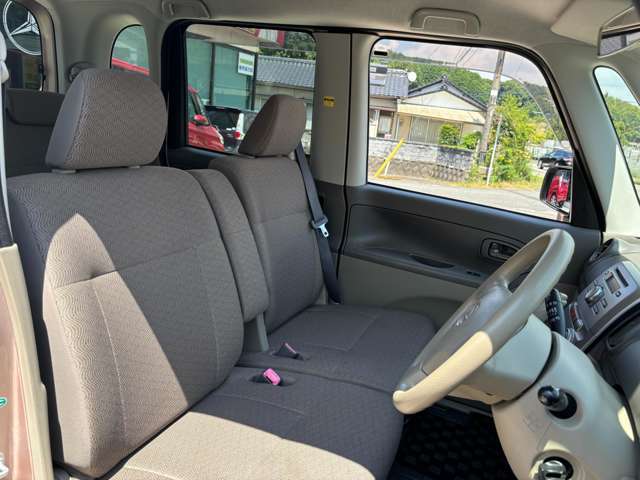 ☆内外装クリーニング☆車の隅々まで徹底的にクリーニングを行っておりますので内外装ともに綺麗な状態でご納車いたします！