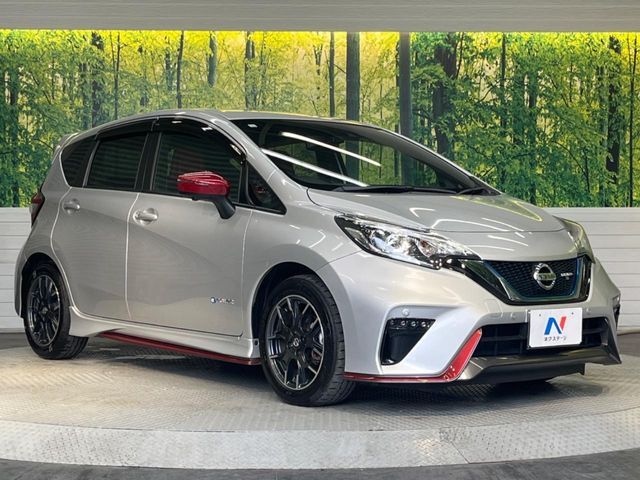 大好評のボディコーティング「弾スプラッシュコート」もご納車までに施工可能。通常のガラスコートと異なる、耐久年数6年の無機質ガラスコーティングが、ボディをキレイな状態に保ってくれます。