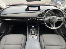 【インパネ全体】全方位で視界が広く、高い目線で運転もしやすいです！