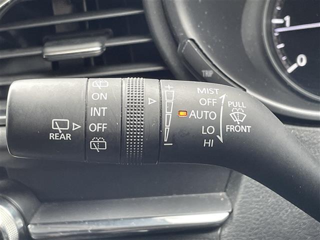 こちらメーター周りの写真になります。第三者機関でしっかりチェックをしております。ガリバーではメーター改ざん、走行不明の車は一台もありません。お客様が安心できる車両のみを取り扱っております！