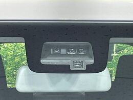 【スズキ　セーフティサポート】走行中に前方の車両等を認識し、衝突しそうな時は警報とブレーキで衝突回避と被害軽減をアシスト。より安全にドライブをお楽しみいただけます。